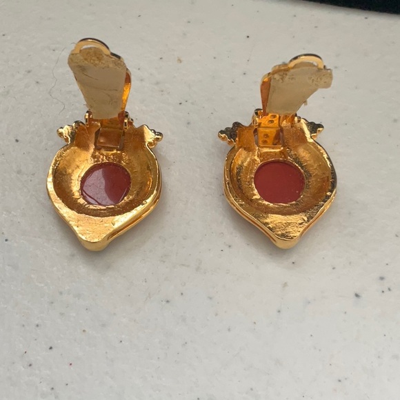 Vintage Carnelian Gold Disc Earrings - Picture 3 of 3